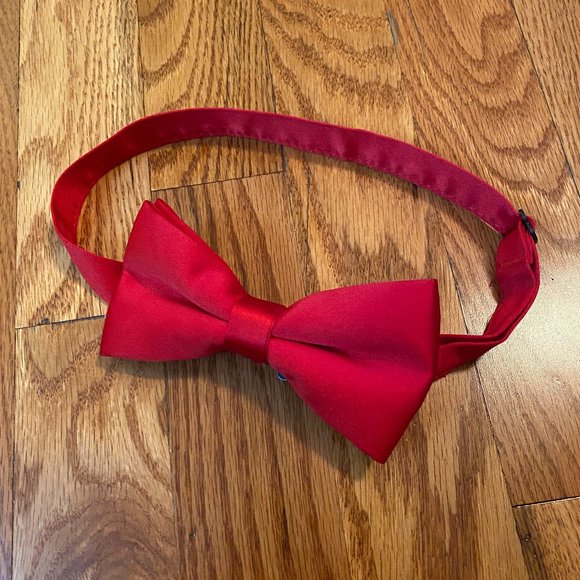 Red Bowtie - Picture 1 of 2